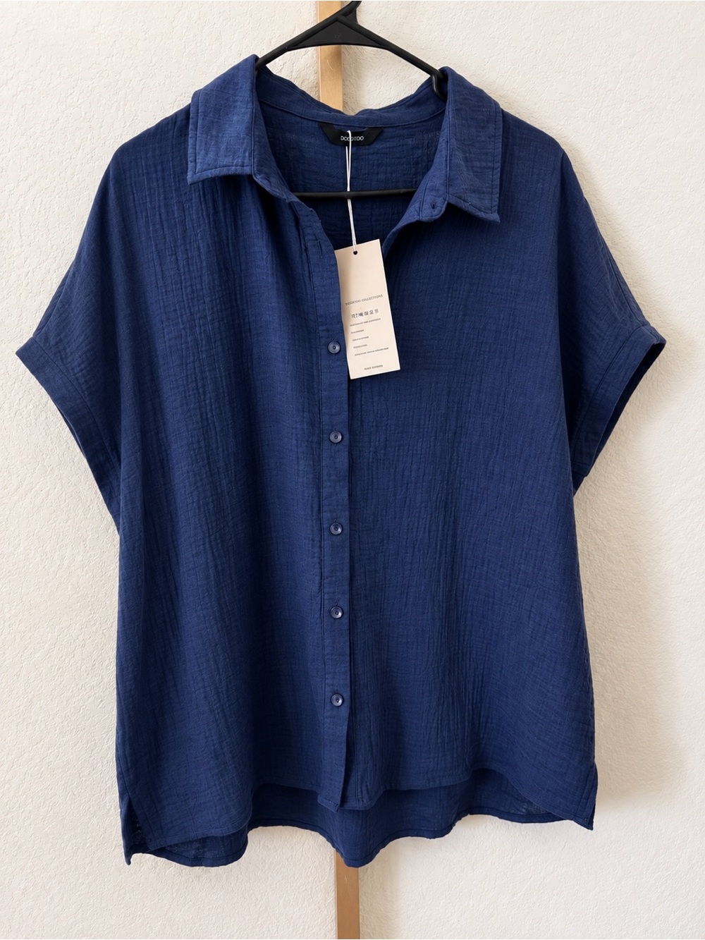 NWT Navy Short-Sleeve Button-Down Shirt